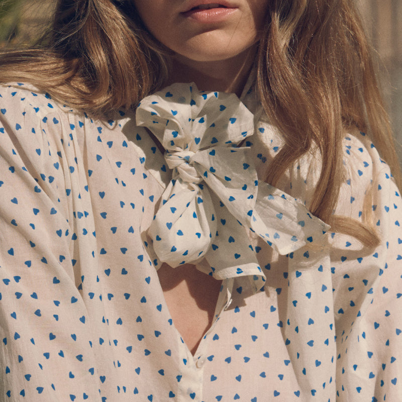 Je T'aime blouse in print / blue