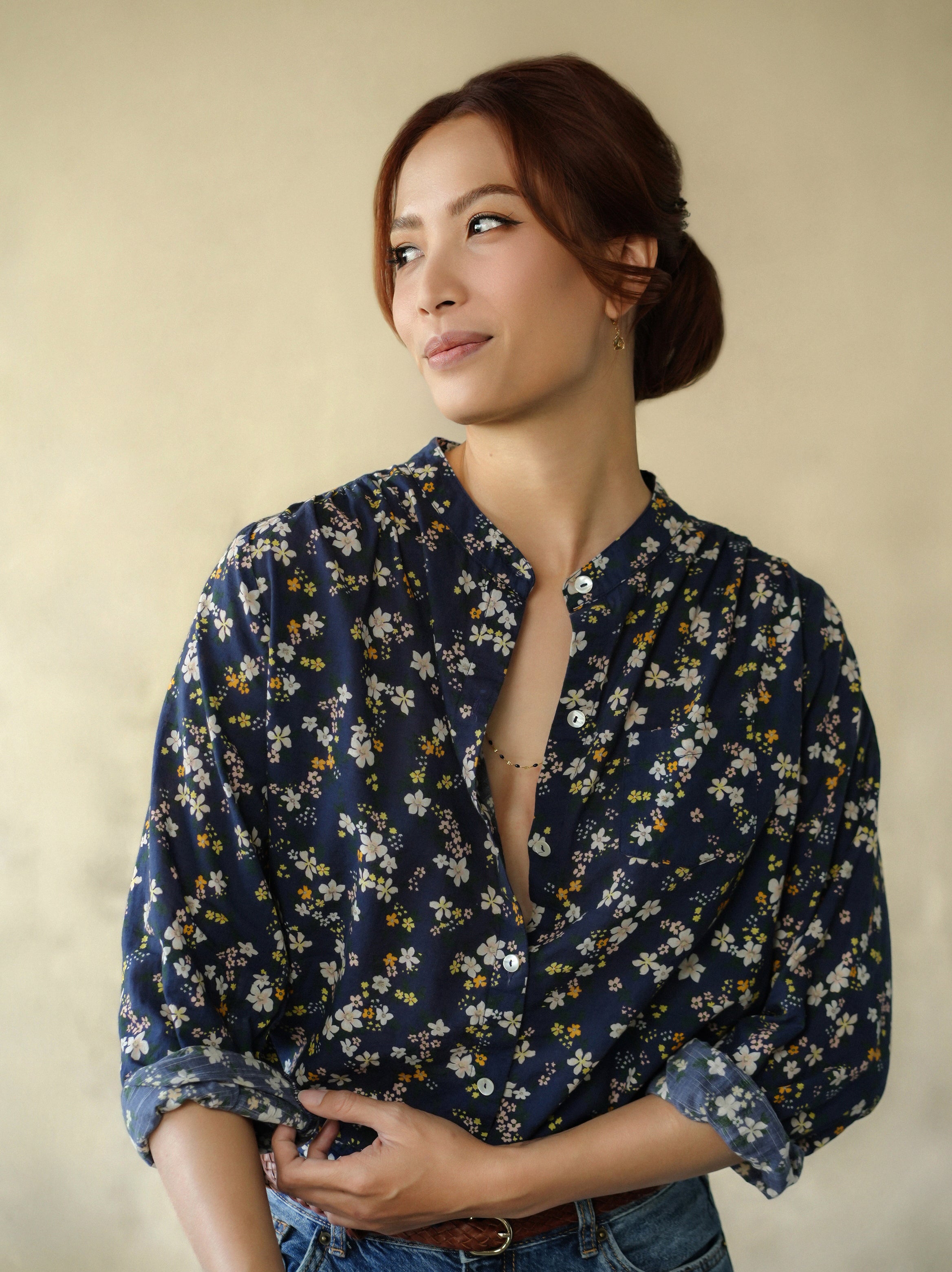 woman wearing amy floral blouse