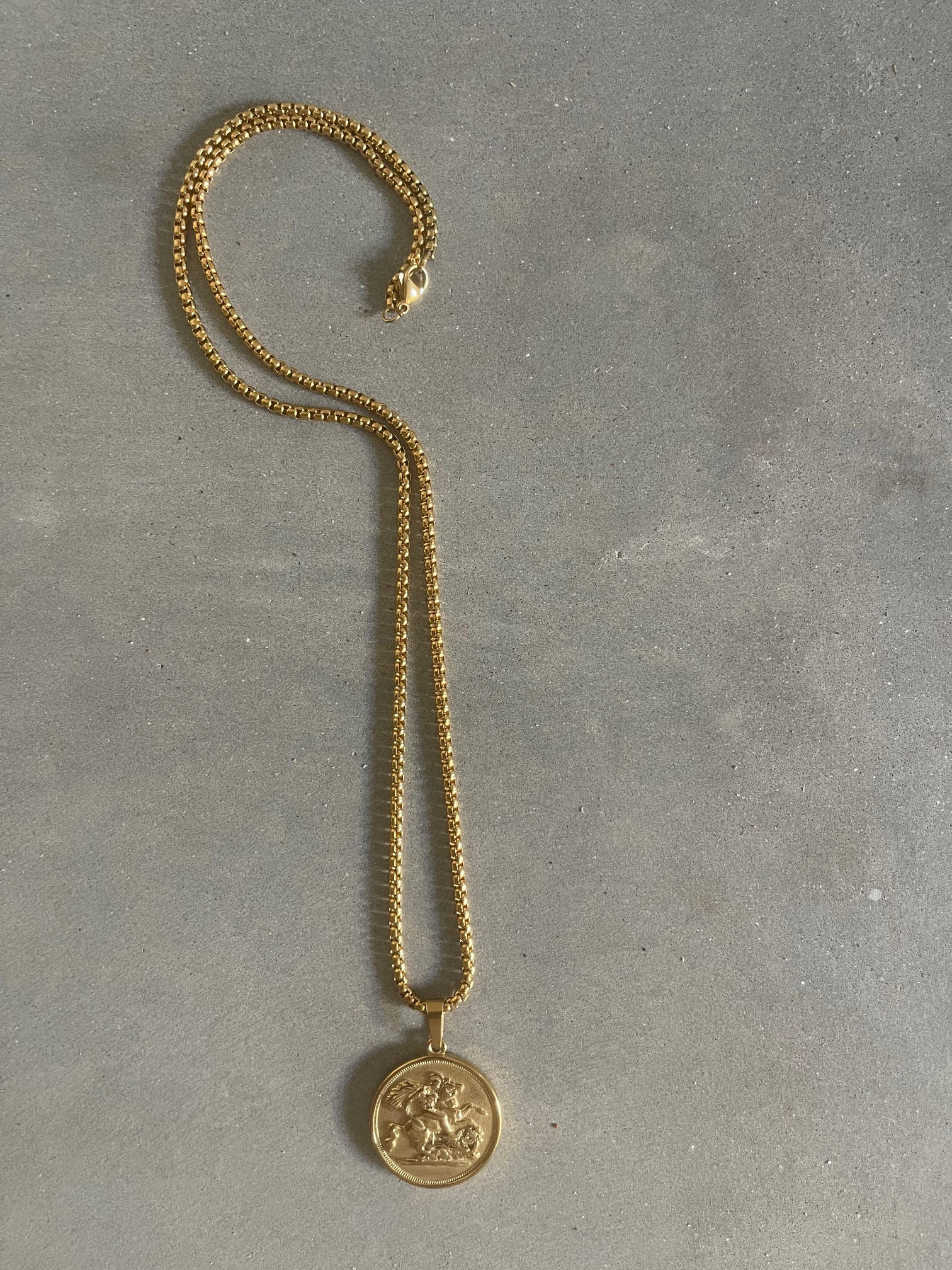 Sovereign Necklace