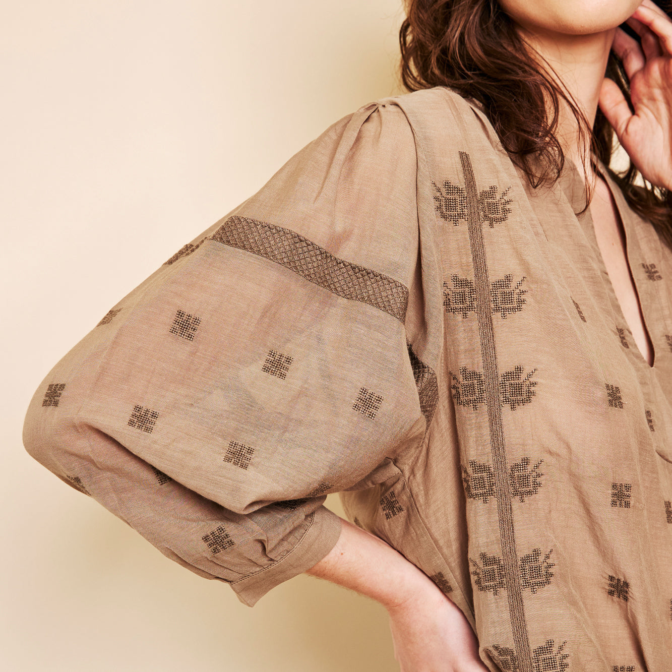 INDIA BLOUSE IN OCHRE